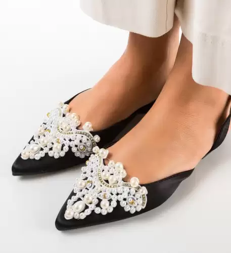 Balerini dama Cherise Negri