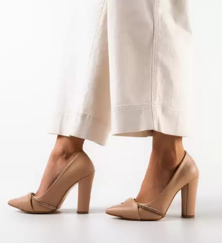 Pantofi cu toc Roka Nude