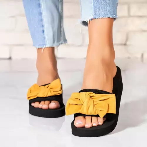 Papuci/Slapi Galbeni din Textil Sreya