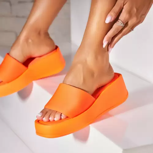 Papuci/Slapi Portocalii din Textil Arsha