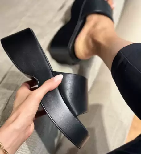 Saboti dama Fahima Negri