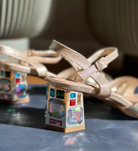 Sandale cu toc Chandra Aurii