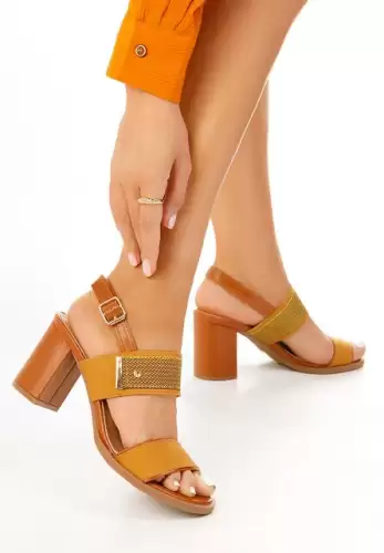 Sandale cu toc Claina maro