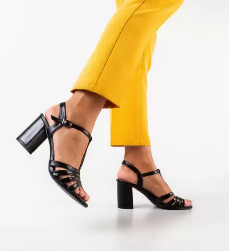 Sandale cu toc Zakk Negre
